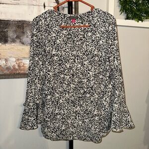EUC Vince‎ Camuto Size Small Women's Black, Gray and White Patterned Top